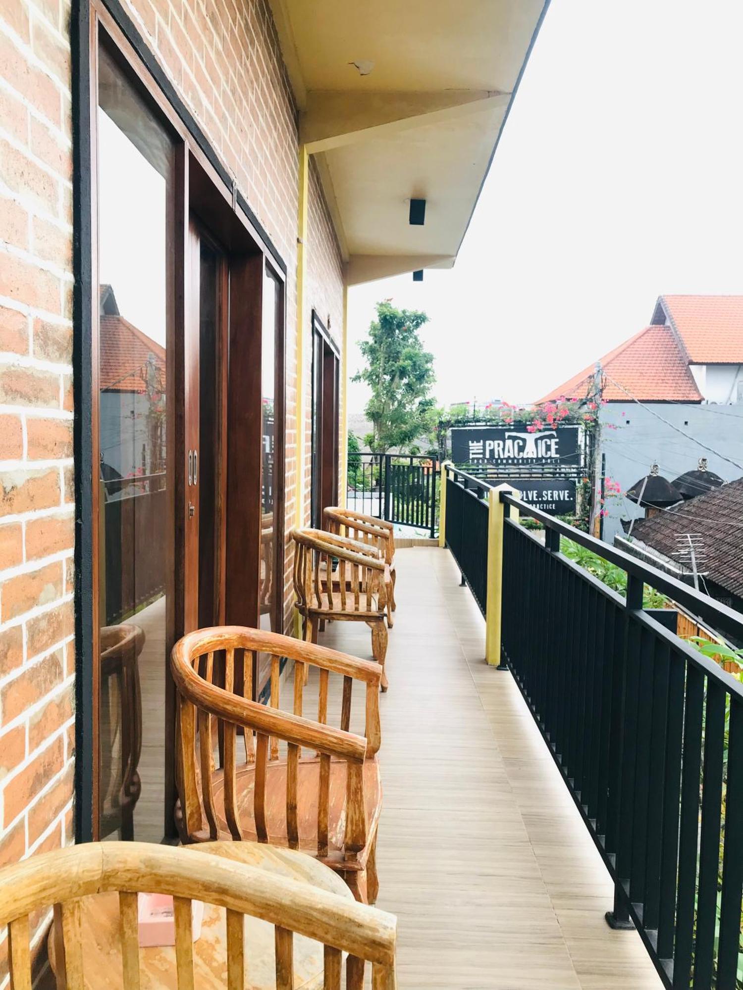 Putu Homestay Canggu  Exterior photo
